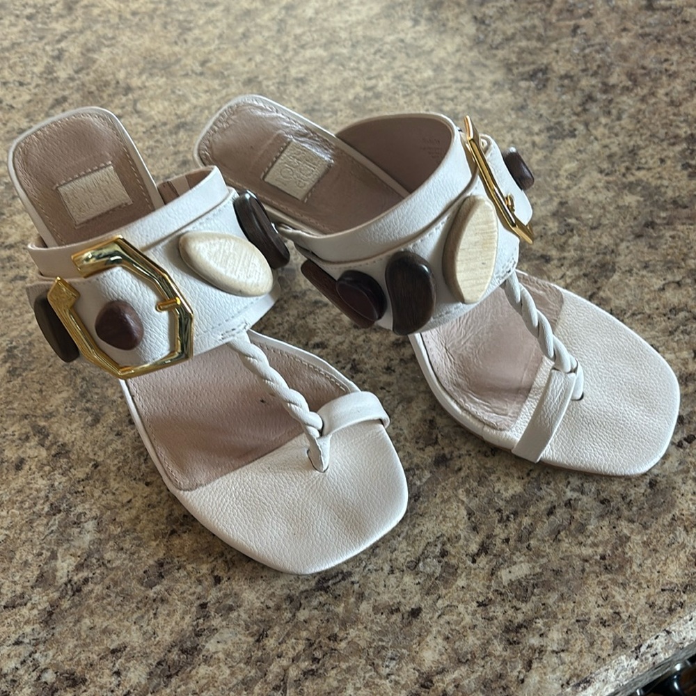 Summer sandal with accents